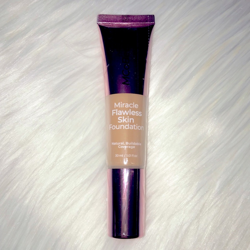 MCoBeauty MIRACLE FLAWLESS SKIN FOUNDATION- NATURAL IVORY